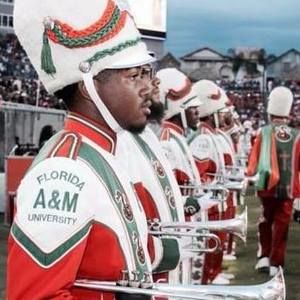 Meet your Posher, Derrell